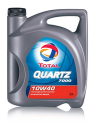 ������ �������� ����� Total Quartz 7000 10W40,  � ��������-�������� � �������������