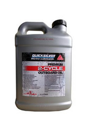 ������ �������� ����� Quicksilver Premium 2-Cycle Outboard Oil TC-W3,  � ��������-�������� � �������������