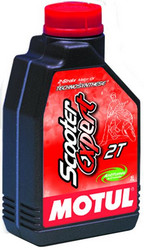 ������ �������� ����� Motul Scooter Expert,  � ��������-�������� � �������������