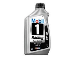 ������ �������� ����� Mobil 1 Racing 0W-30,  � ��������-�������� � �������������