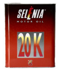 ������ �������� ����� Selenia 20 � 10W-40,  � ��������-�������� � �������������