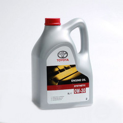 ������ �������� ����� Toyota Engine oil,  � ��������-�������� � �������������