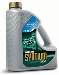 ������ �������� ����� Petronas Syntium 3000,  � ��������-�������� � �������������